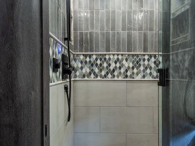 2027 Foretravel Realm Presidential Luxury Villa 7 (LV7) Bath & 1/2 - Photo 80