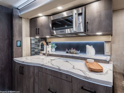 2027 Foretravel Realm Presidential Luxury Villa 7 (LV7) Bath & 1/2 - Photo 29