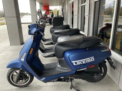 2022 KYMCO Like 150i ABS — front three-quarter view