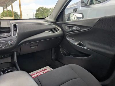 2022 Chevrolet Malibu — photo 12 view
