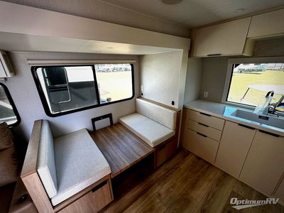2026 Winnebago Thrive - Photo 6