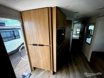 2026 Winnebago Thrive - Photo 4