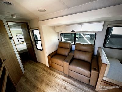2026 Winnebago Thrive - Photo 5