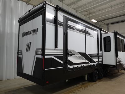 2026 Grand Design Momentum M Class — photo 8 view