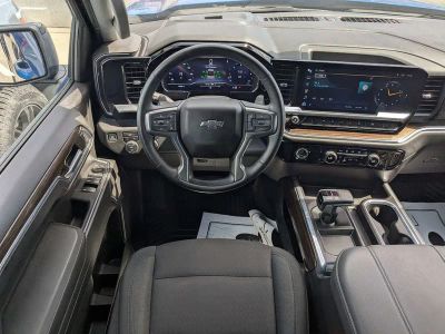 2023 Chevrolet Silverado 1500 — photo 13 view