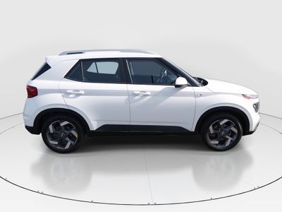 2024 Hyundai Venue — photo 8 view