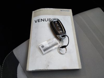 2024 Hyundai Venue — photo 15 view
