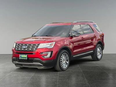 2017 Ford Explorer — rear three-quarter view
