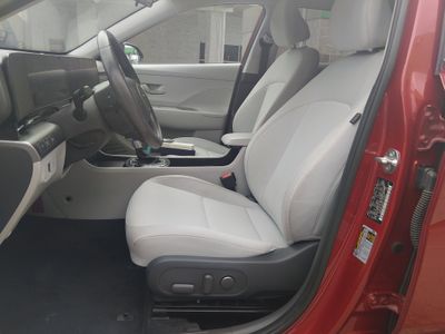 2025 Hyundai Kona — photo 13 view