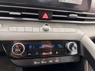 2024 Hyundai Elantra SEL - Photo 15