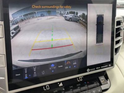 2023 Toyota Tundra 4WD — photo 18 view