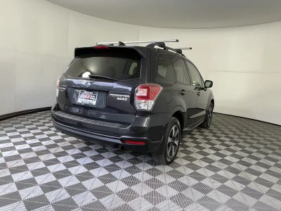 2017 Subaru Forester — detail view