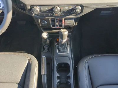 2026 Jeep Wrangler — photo 21 view