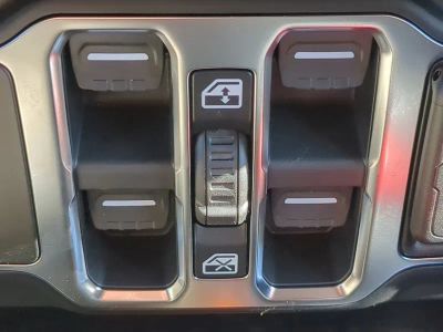 2026 Jeep Wrangler — photo 30 view