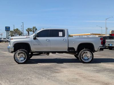 2021 Chevrolet Silverado 2500HD - Photo 2
