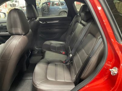 2025 Mazda CX-5 - Photo 18