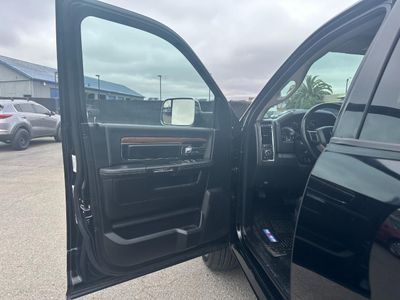 2014 RAM 1500 Laramie 4x4 - Photo 9