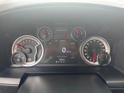 2014 RAM 1500 Laramie 4x4 - Photo 18