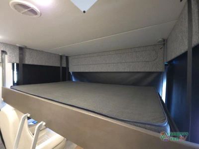 2025 Newmar Bay Star — photo 40 view