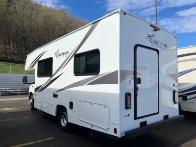 2021 Coachmen RV Freelander - Photo 5