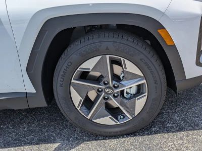 2026 Hyundai TUCSON — photo 11 view