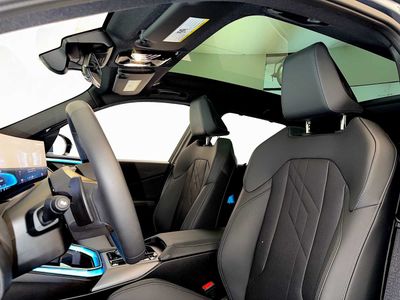 2025 BMW X3 30 xDrive — photo 18 view