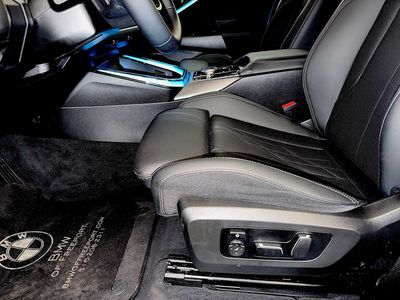 2025 BMW X3 30 xDrive — photo 9 view