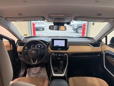 2024 Toyota RAV4 XLE - Photo 17