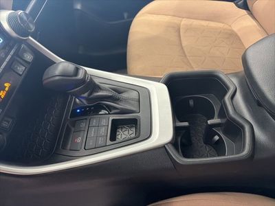 2024 Toyota RAV4 XLE - Photo 12