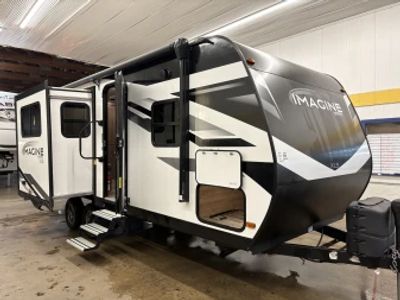 2022 Grand Design Imagine XLS - Photo 3
