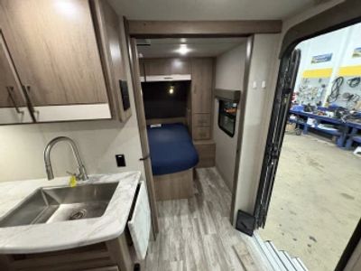 2022 Grand Design Imagine XLS - Photo 19