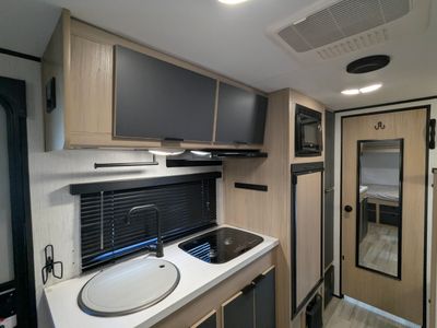 2022 Cruiser RV Hitch - Photo 12