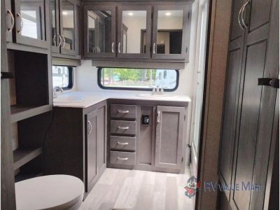 2024 Shasta RVs Phoenix - Photo 27