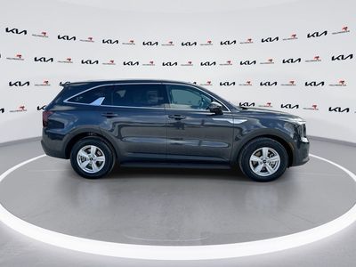 2026 Kia Sorento — photo 9 view