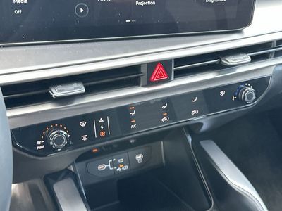 2026 Kia Sorento — photo 18 view