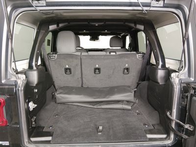 2024 Jeep Wrangler - Photo 11