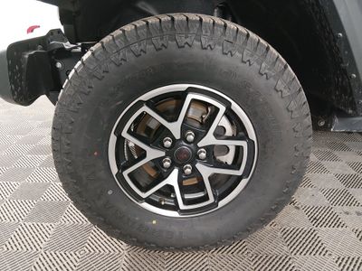 2024 Jeep Wrangler - Photo 10