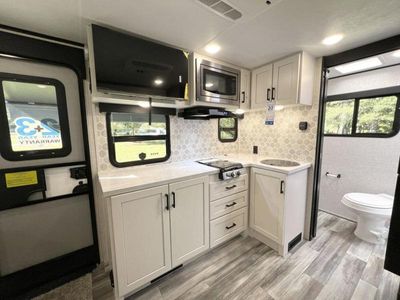 2025 Jayco Jay Feather Air - Photo 13