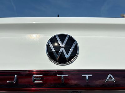 2026 Volkswagen Jetta - Photo 11