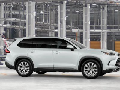 2026 Toyota Grand Highlander Hybrid - Photo 13