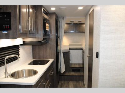 2025 Jayco Redhawk SE - Photo 9