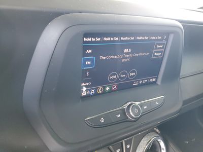 2022 Chevrolet Camaro - Photo 25