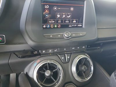 2022 Chevrolet Camaro - Photo 27