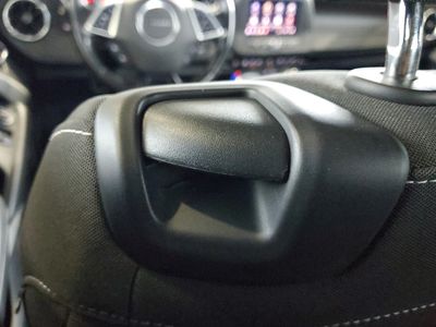 2022 Chevrolet Camaro - Photo 11