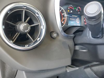 2022 Chevrolet Camaro - Photo 21