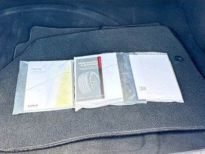 2022 Kia Forte — photo 12 view