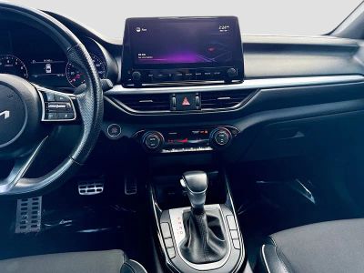 2022 Kia Forte — photo 18 view