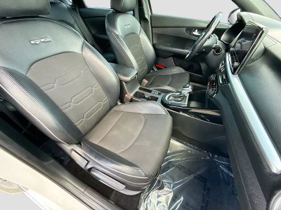 2022 Kia Forte — photo 14 view