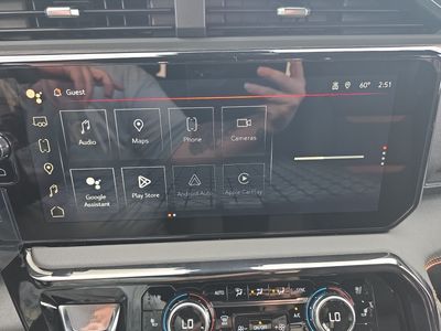 2026 GMC Sierra 2500HD — photo 11 view