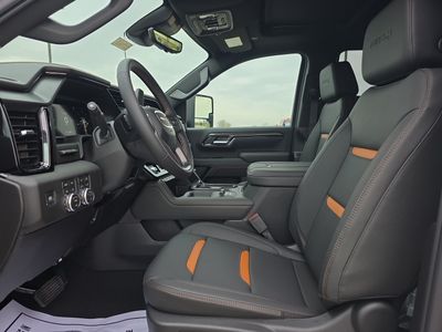 2026 GMC Sierra 2500HD — photo 9 view